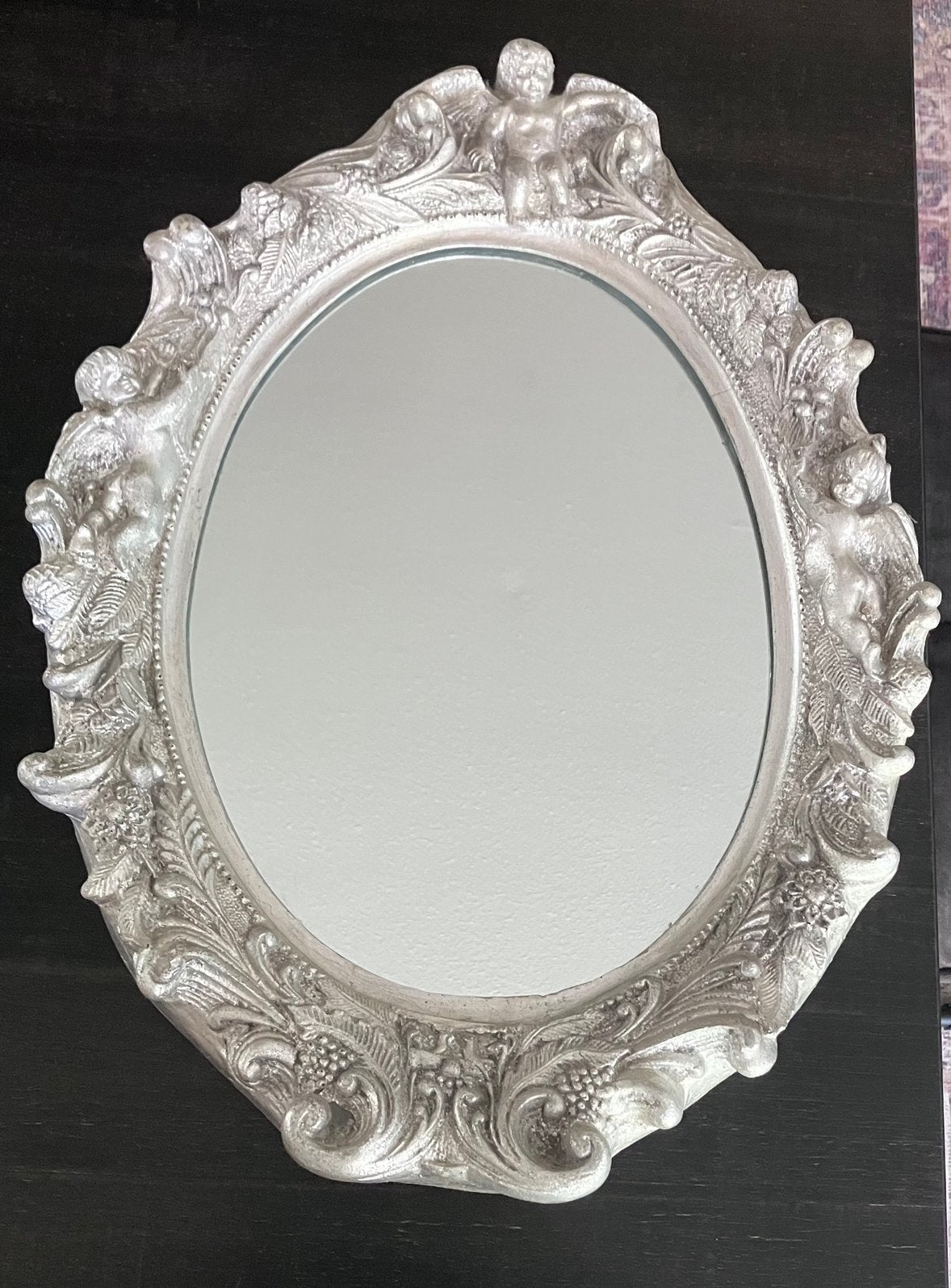 Spiegel ovaal gips “ zilver “ afbeeldingen., Antiek en Kunst, Ophalen, Ovaal, Minder dan 50 cm