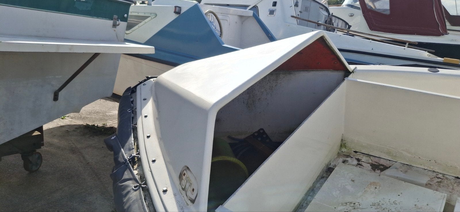 console boot 6 meter poliester schaal met stoodrand 400 euro, Watersport en Boten, Rib, Ophalen of Verzenden, Gebruikt, Polyester