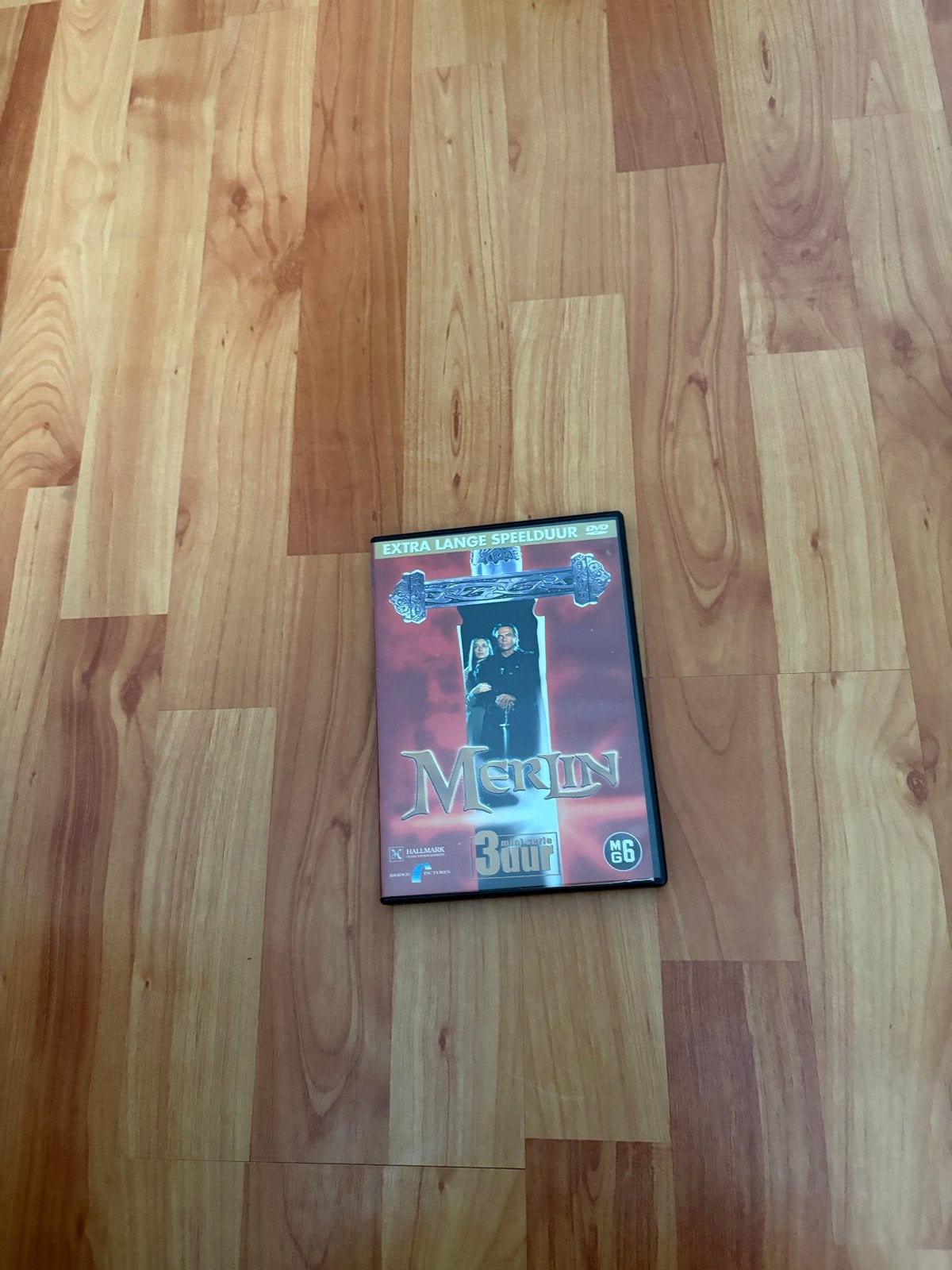 Merlin - Extra lange speelduur (3 uur) DVD, Cd's en Dvd's, Vanaf 6 jaar, Ophalen of Verzenden, Gebruikt, Inclusief doosje