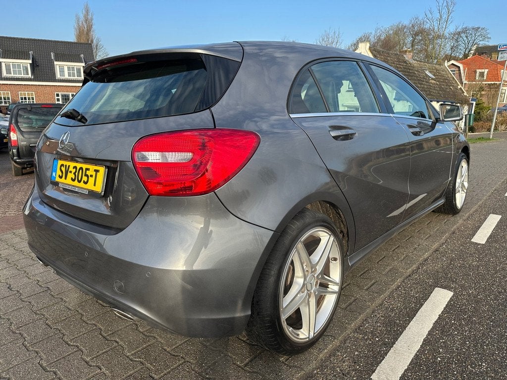 Mercedes-Benz A-klasse 180 Navi PDC, Cruisecontrol, Bluetoot, Auto's, Start-stop-systeem, Gebruikt, 4 cilinders, Met garantie (alle)