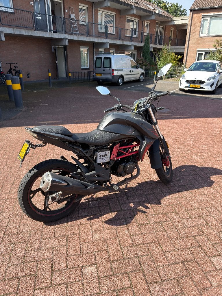 Foto 2 van Killerbee F51 (Onderdelen)