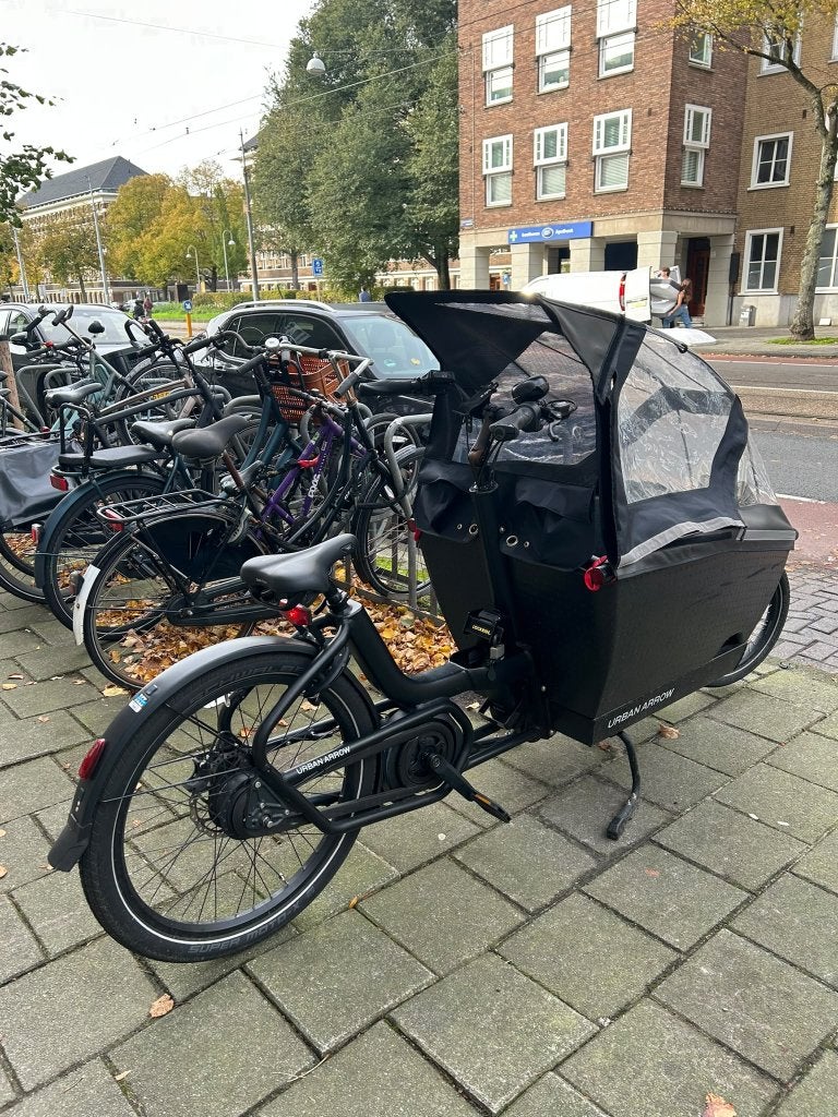 Urban Arrow Family Active Line Plus, 2025, 1,972 km, Fietsen en Brommers, 3 kinderen, Elektrisch, Zo goed als nieuw, Schijfrem