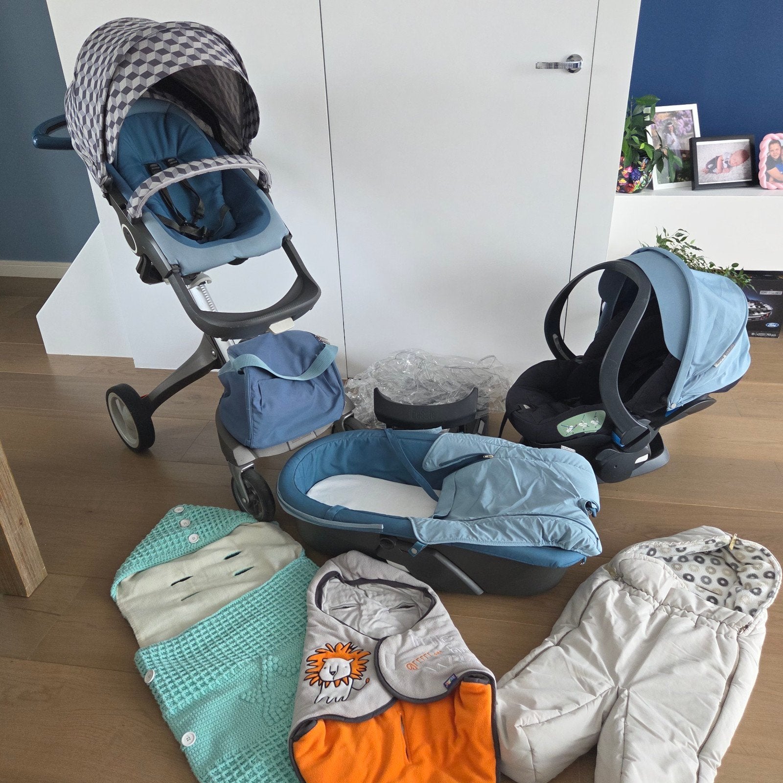 Stokke Kinderwagen met Stokke iZi Sleep Autostoel, Kinderen en Baby's, Kinderwagens en Combinaties, Ophalen