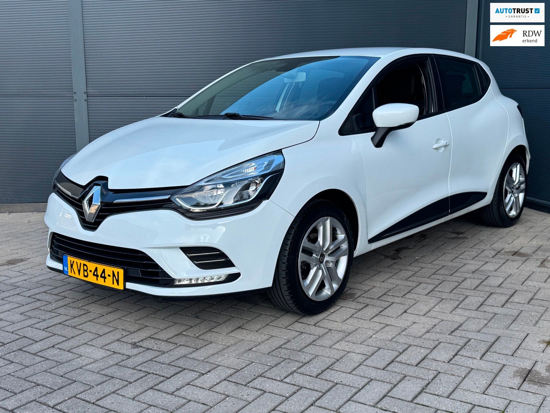 Renault CLIO 0.9 TCe Limited / Navi / Pdc / 14.000 km !, Voorwielaandrijving, 898 cc, Gebruikt, Euro 6