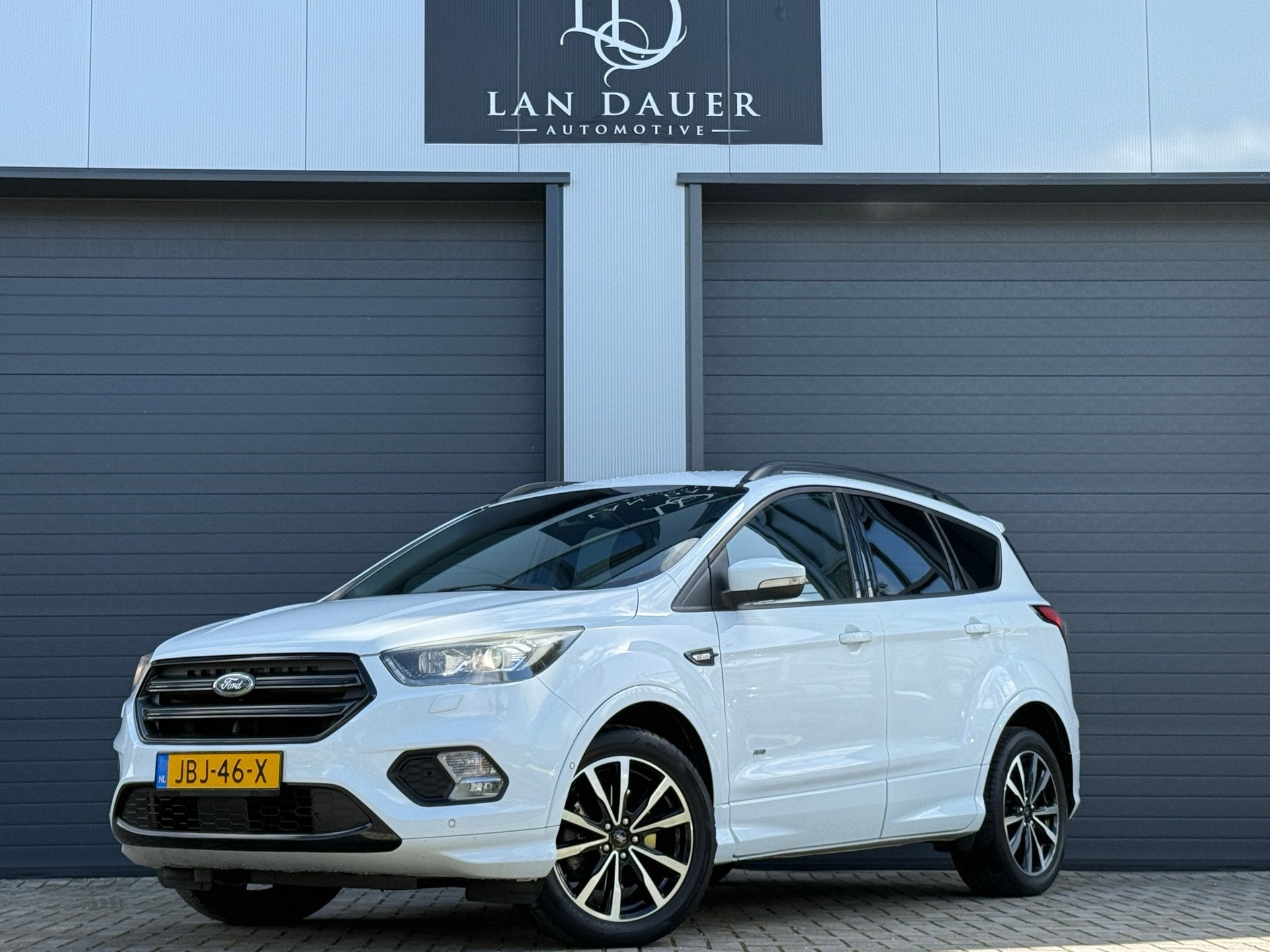 Ford KUGA 1.5 EcoBoost ST-LINE / 183 pk / Carplay / Camera !