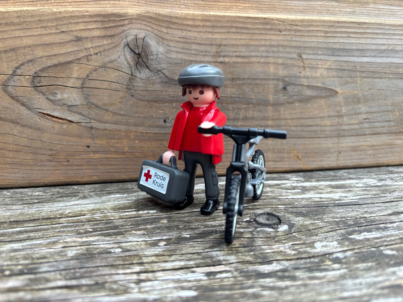 Playmobil Rode Kruis mountainbiker met EHBO-koffer, Ophalen of Verzenden, Zo goed als nieuw, Losse onderdelen, Figuren