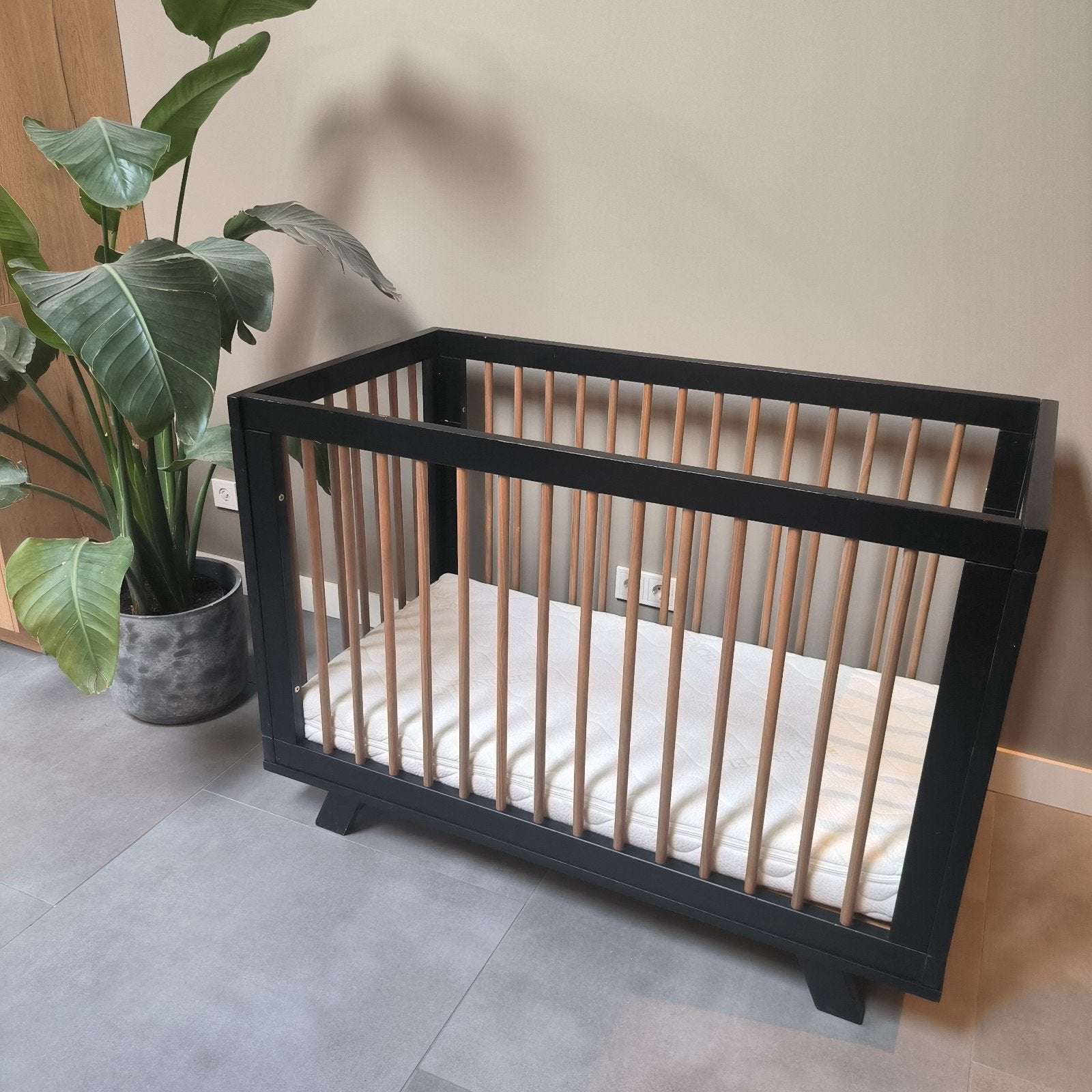 Complete Babykamer Set: Ledikanten, Kledingkast, Commode, Ophalen, Gebruikt, 70 tot 85 cm, Minder dan 140 cm