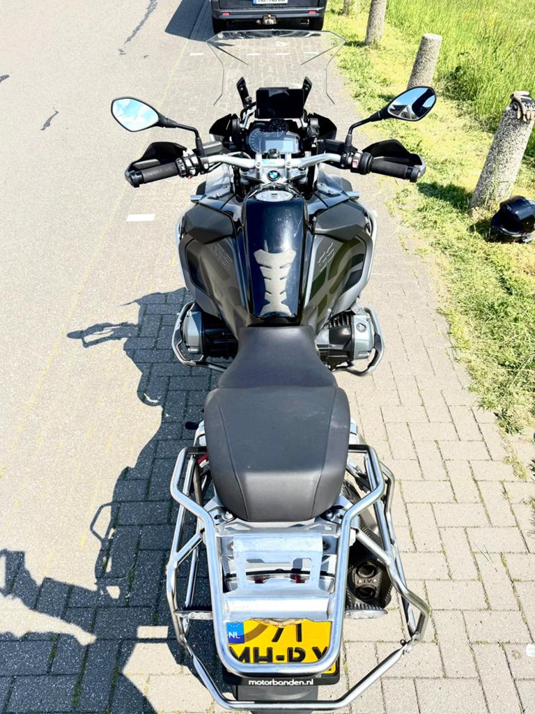 BMW R1200GS ADVENTURE/R1200GS TRIPLE BLACK 2017, 2 cilinders, Gebruikt, Particulier, Toermotor