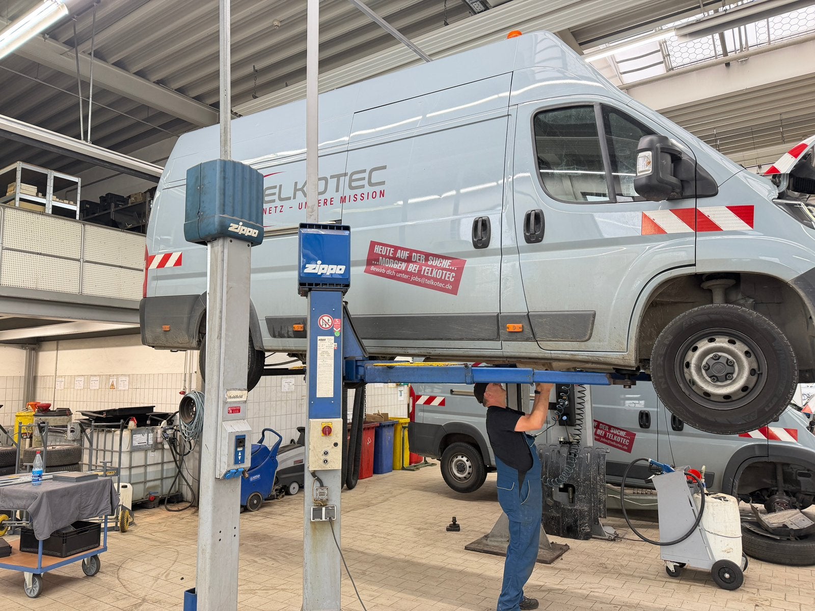 Zippo 2 koloms hefbrug 5000kg hefvermogen izgst, Auto diversen, Autogereedschap, Ophalen, Gebruikt