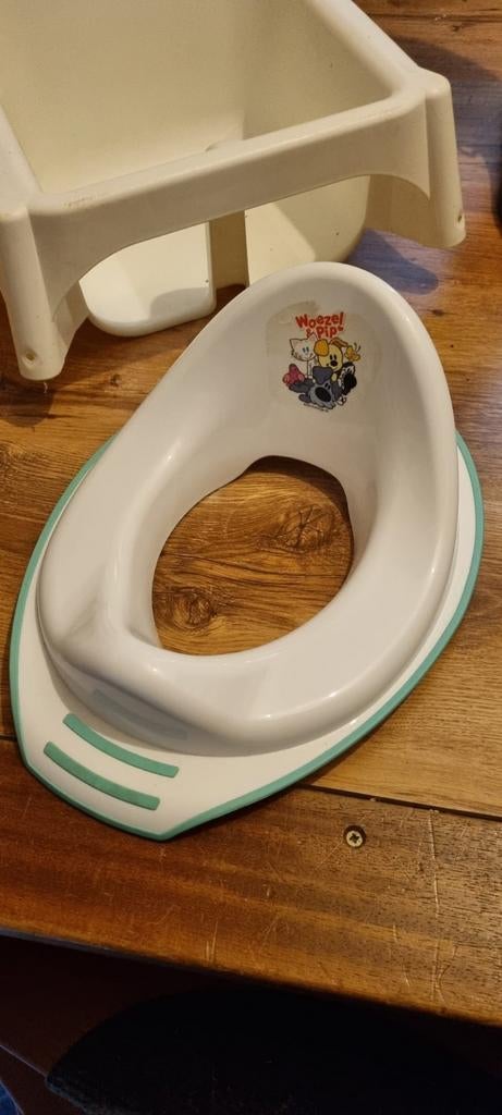 Ikea kinderstoel, hema babybad met standaard en wc verklein, Ophalen, Zo goed als nieuw, Badje, Standaard