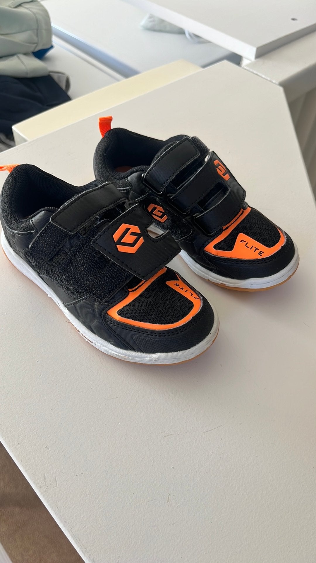 Brabo sportschoenen, Ophalen, Zo goed als nieuw, Schoenen
