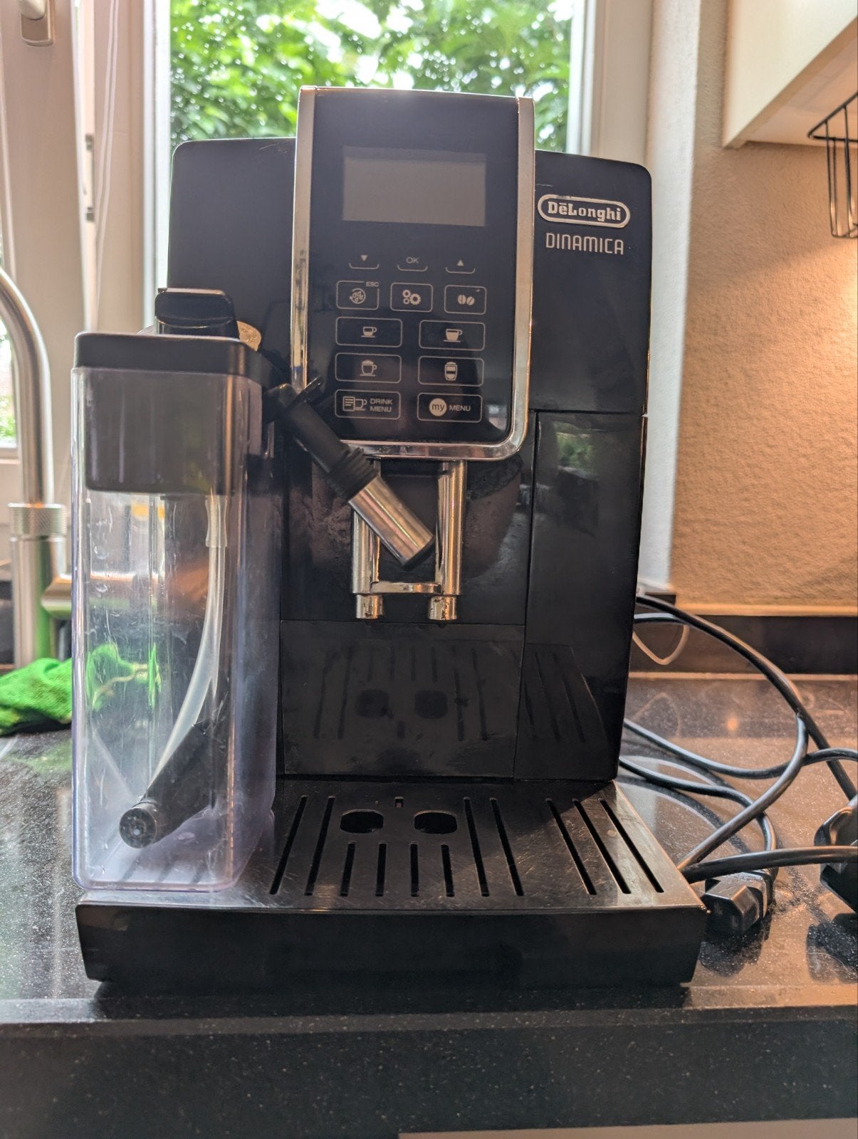 DeLonghi Dinamica volautomaat - verwarmingselement defect, Ophalen of Verzenden, Niet werkend, Koffiemachine, Koffiebonen