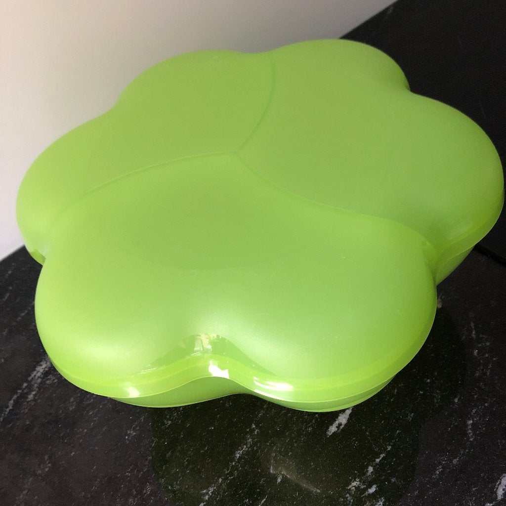 Grote groene bloemvormige dubbele partyschaal Tupperware, Huis en Inrichting, Keuken | Tupperware, Schaal, Met compartimenten