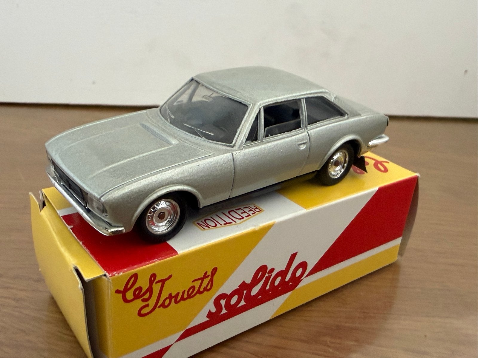 Solido Peugeot 504 Coupé V6 modelauto - Zilver, Ophalen of Verzenden, Zo goed als nieuw, Auto