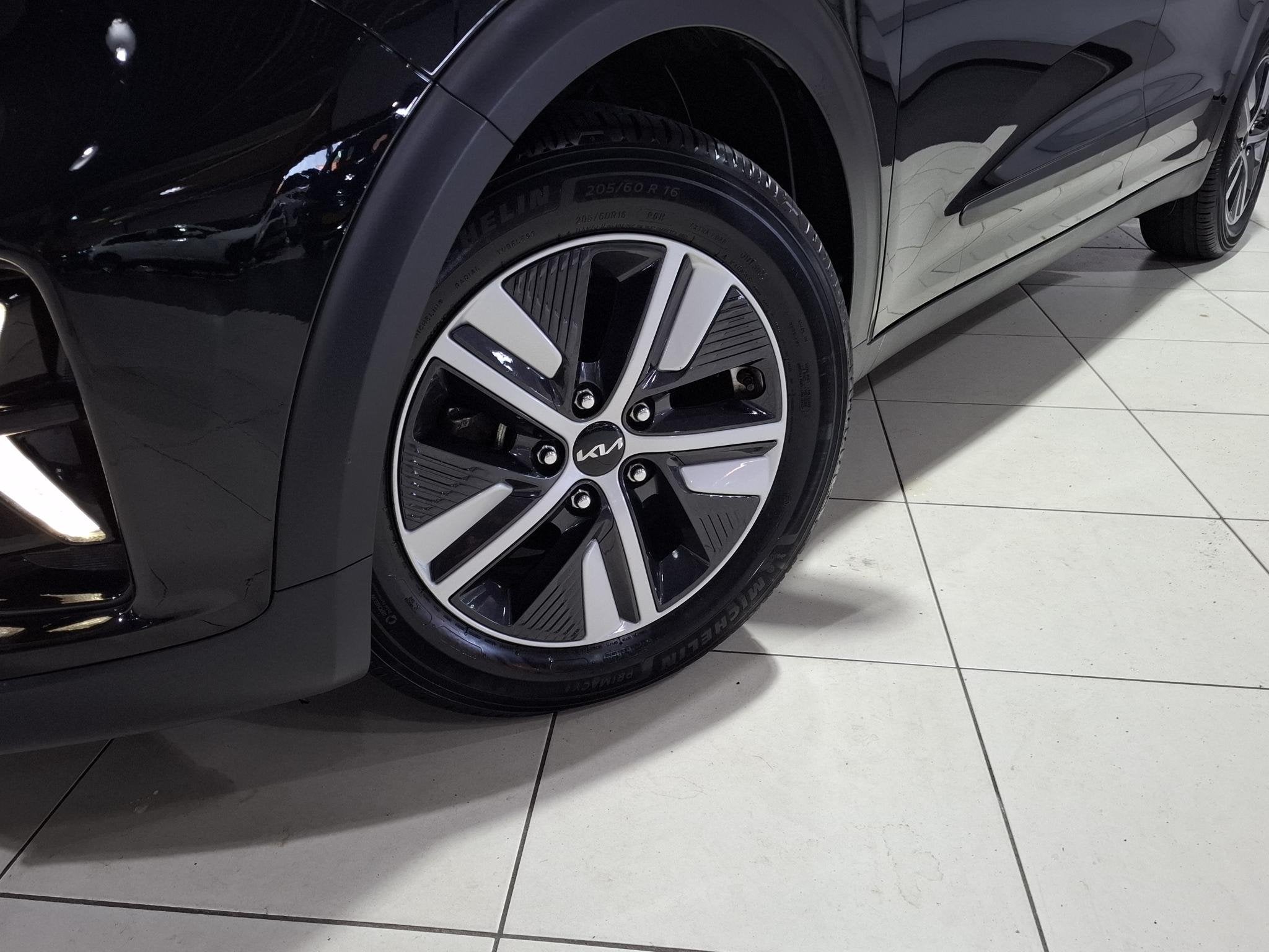 Kia Niro 1.6 GDi Hybrid DynamicLine Apple Carplay/Android Au, Auto's, Kia, Gebruikt, Euro 6, 2 kWh, Leder en Stof