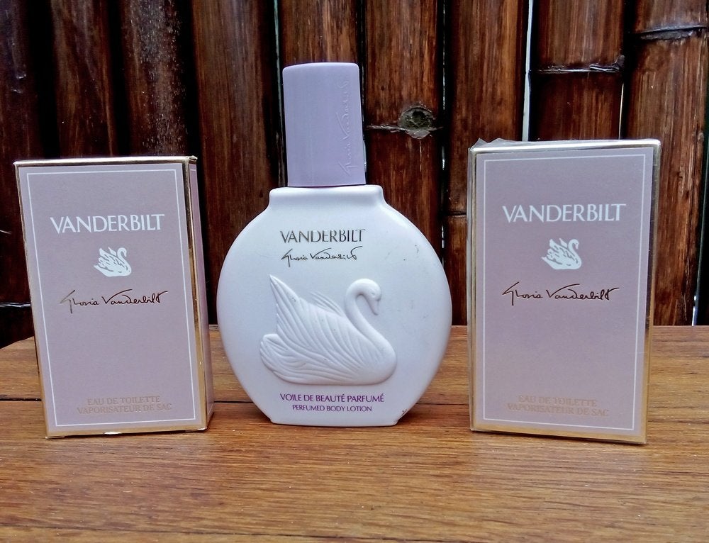 Gloria Vanderbilt 2 eau de toilette, 1 body lotion nieuw, Ophalen, Nieuw