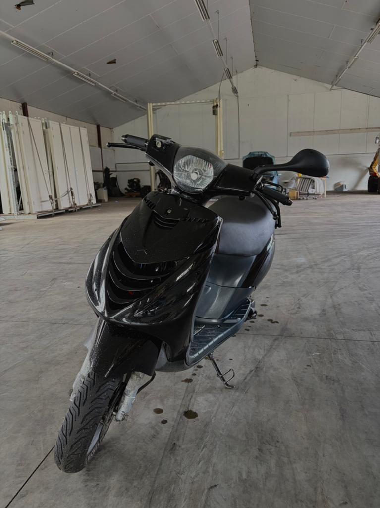 Piaggio zip 2t 70cc, Ophalen of Verzenden, Zo goed als nieuw, Tweetakt, Zip