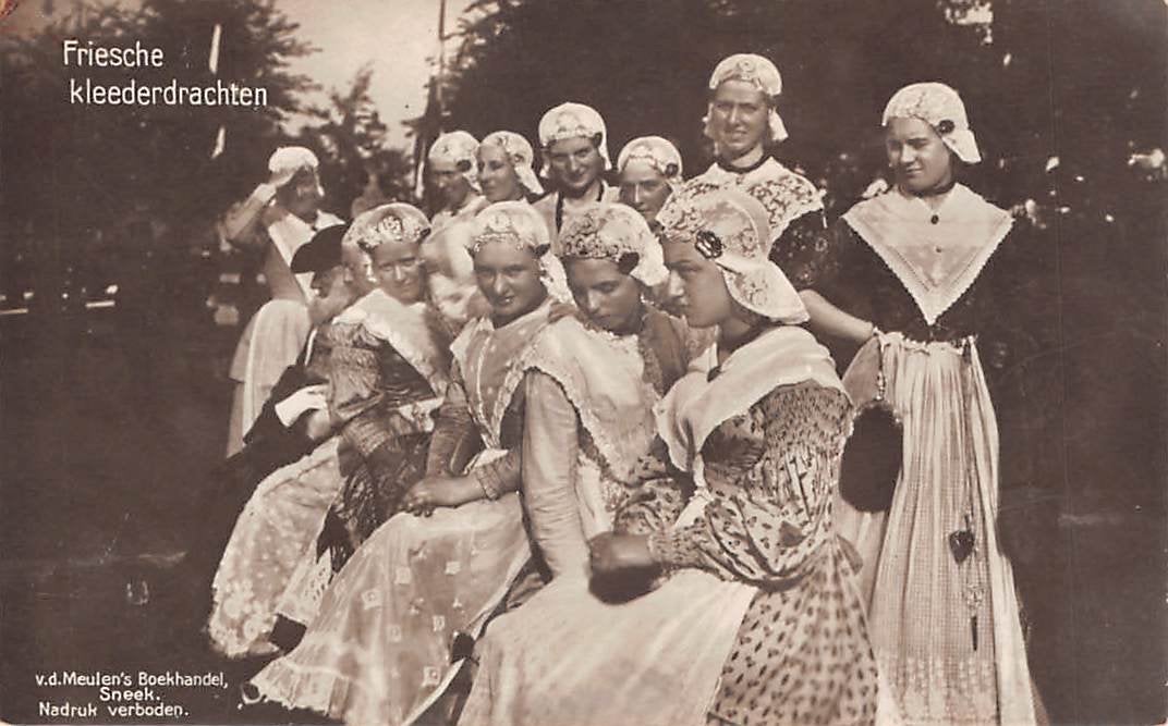 Friese Klederdrachten Dames Sneek, Verzenden, 1920 tot 1940, Gelopen, Friesland