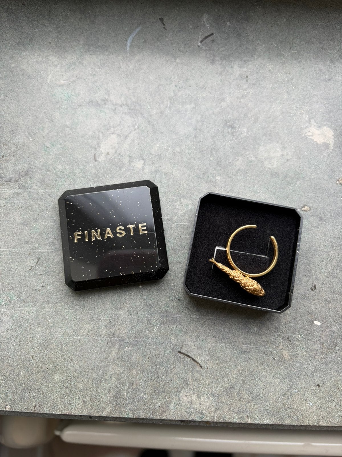 Nieuwe ring Finaste nieuwe collectie goud vis verstelbaar, Nieuw, Ophalen of Verzenden, Dame, Goud