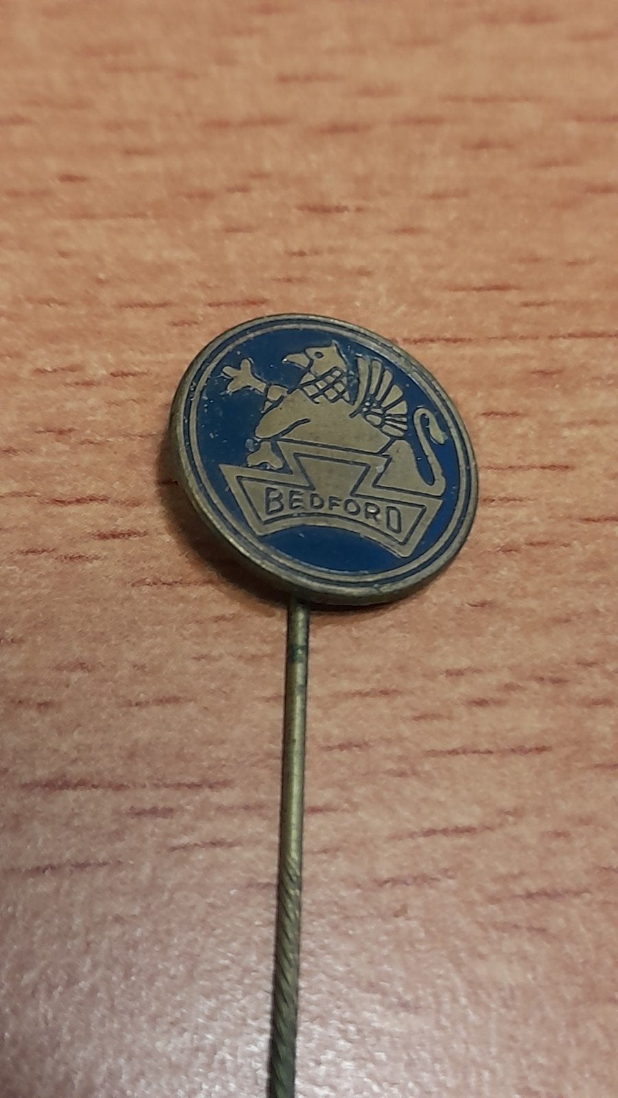 Vintage Bedford Speldje - Auto Embleem Pin, Verzenden, Gebruikt