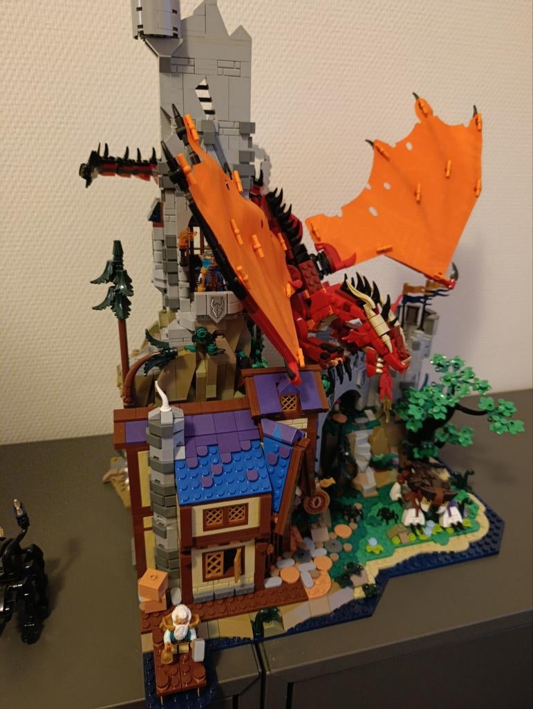 Compatibel ( namaak) Lego Dungeons & Dragons 21348, Kinderen en Baby's, Speelgoed | Duplo en Lego, Ophalen of Verzenden, Zo goed als nieuw