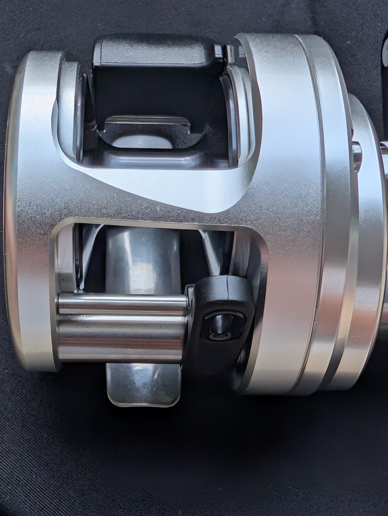 Shimano Calcutta 201D, Watersport en Boten, Verzenden, Gebruikt, Molen