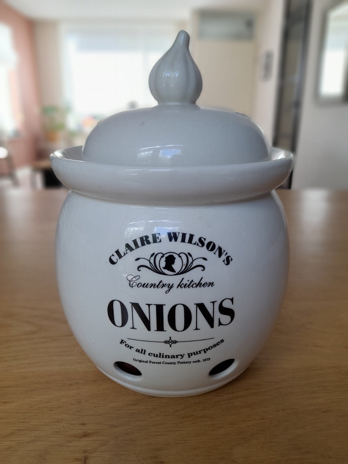 Claire Wilson's Country Kitchen Uienpot, Ophalen, Zo goed als nieuw, Voorraadpot, Steen/keramiek