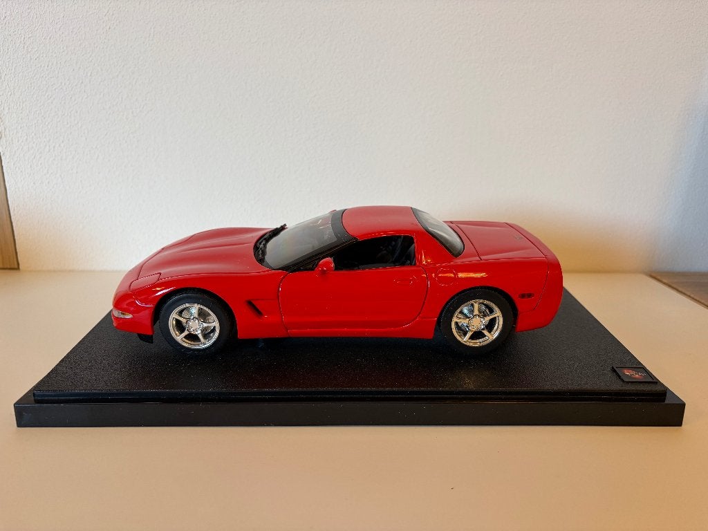 schaalmodel Corvette C5, Ophalen of Verzenden, Zo goed als nieuw