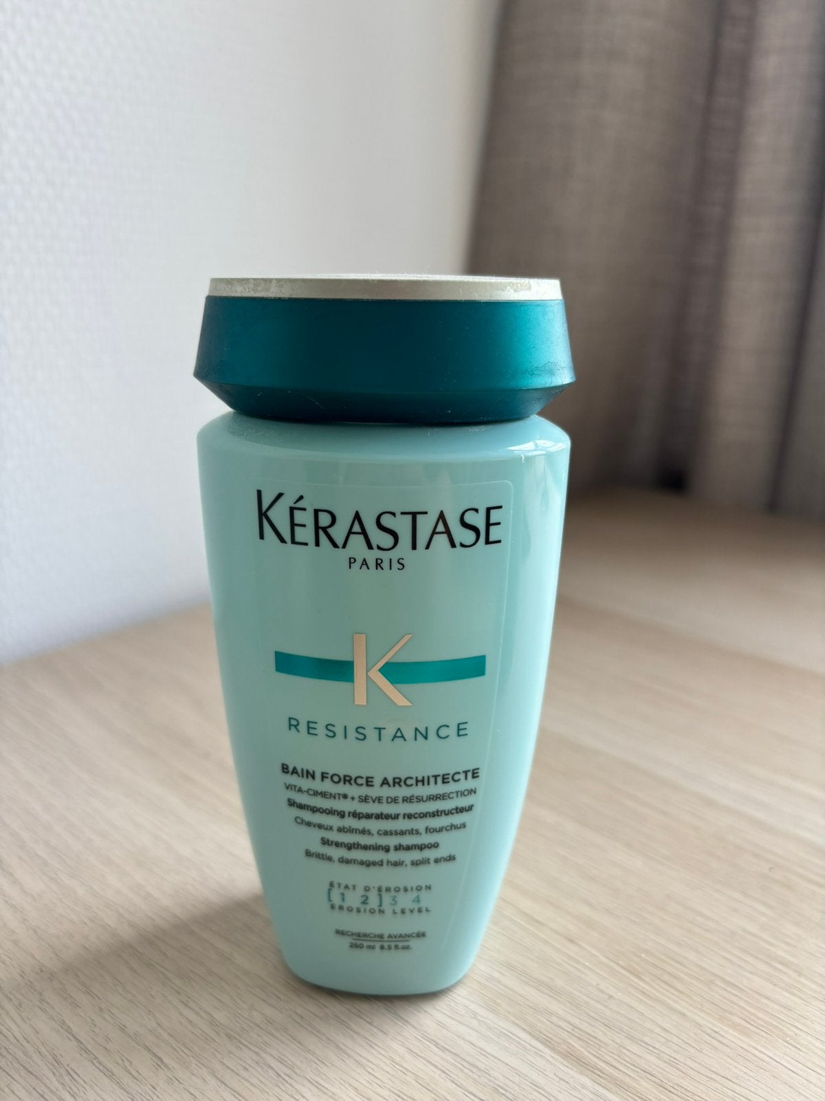 Kerastase resistance, Verzenden, Zo goed als nieuw