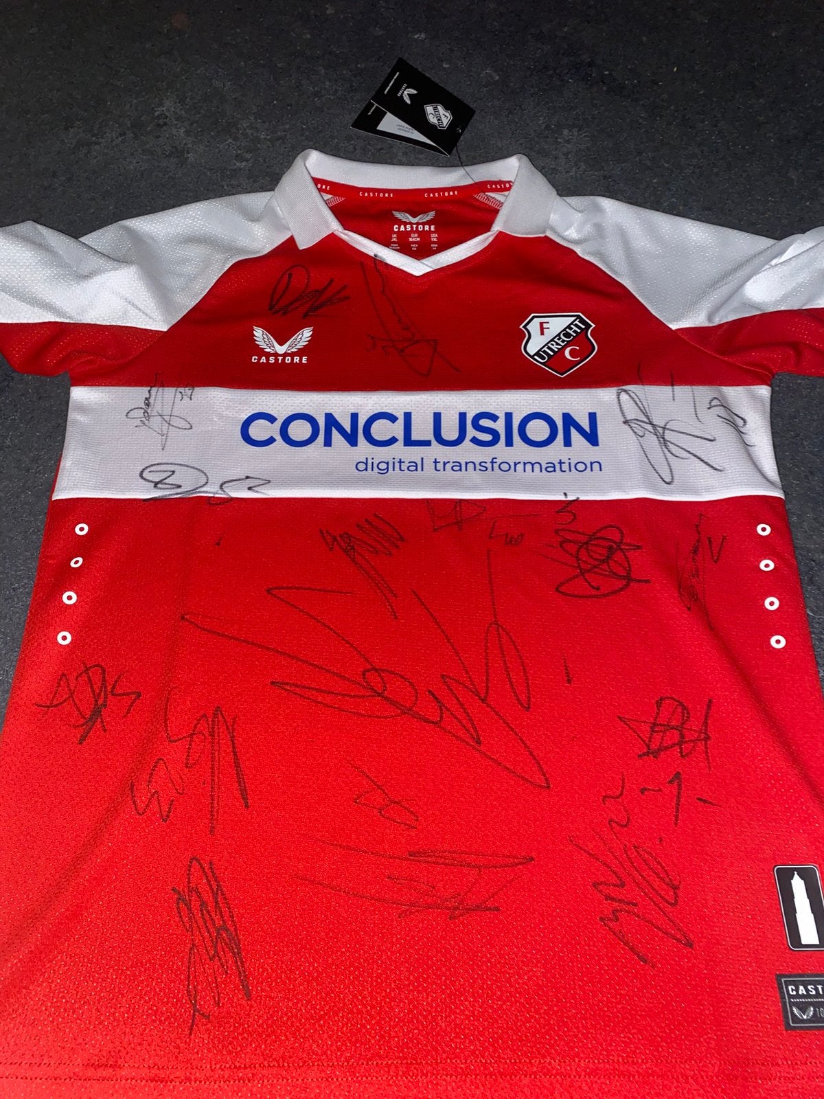 Gesigneerd utrecht shirt, Ophalen of Verzenden, Zo goed als nieuw, Shirt