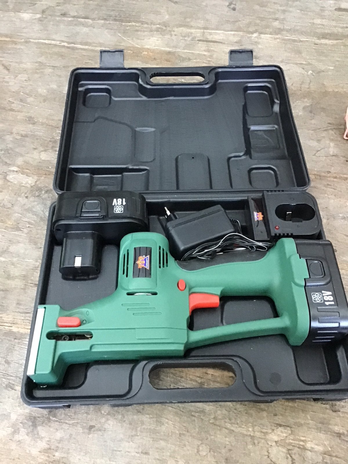 Top Craft Accu Reciprozaag 18V met koffer en lader, Doe-het-zelf en Verbouw, Gebruikt, Ophalen of Verzenden, Minder dan 600 watt