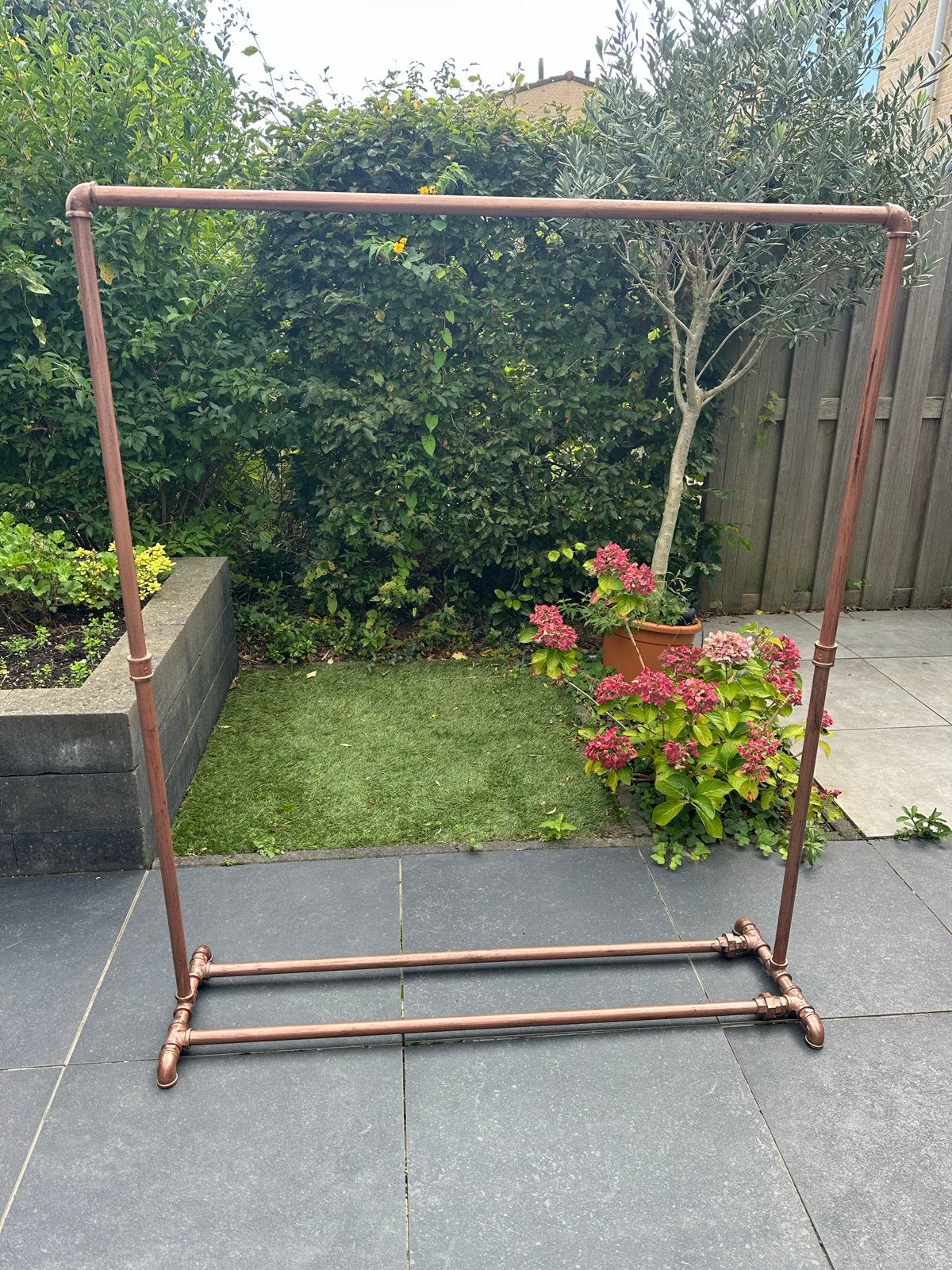 Koperkleurig ijzeren kledingrek (120x35x142 cm), Huis en Inrichting, Ophalen, 100 tot 150 cm, 100 tot 150 cm, Zo goed als nieuw