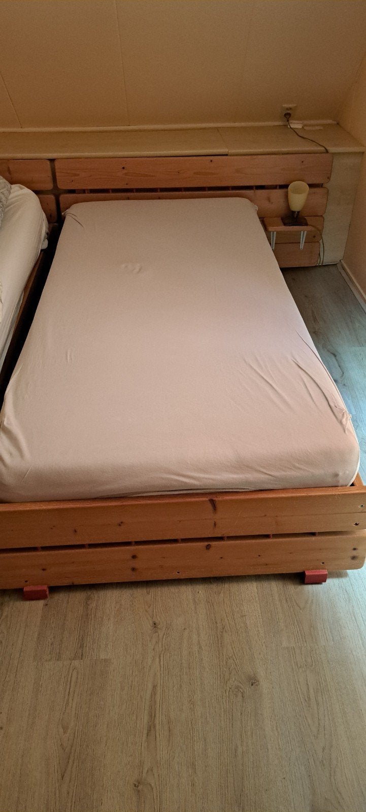 Houten eenpersoonsbed 200x90 cm met matras, Huis en Inrichting, Slaapkamer | Bedden, Ophalen, Gebruikt, 90 cm, Eenpersoons
