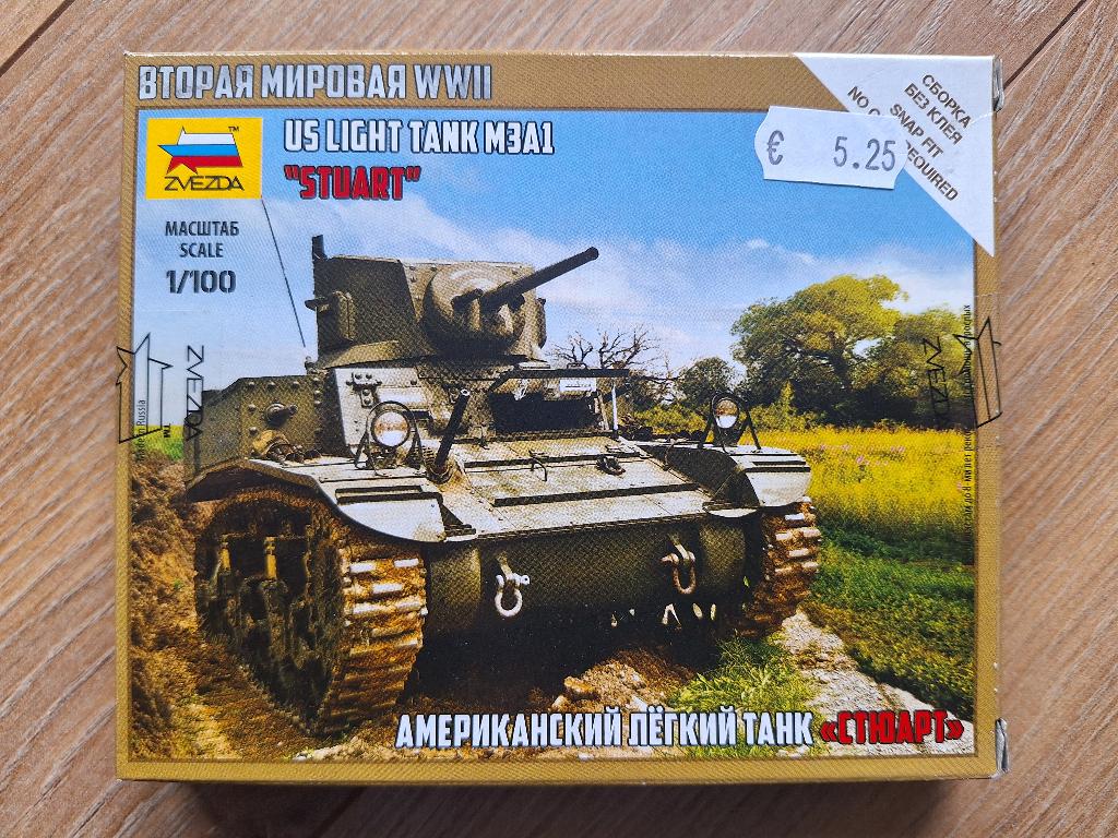 1:100 1/100 Zvezda US Light Tank M3A1 “Stuart” (Sealed), Hobby en Vrije tijd, Modelbouw | Auto's en Voertuigen, Nieuw, Tank, 1:50 of kleiner