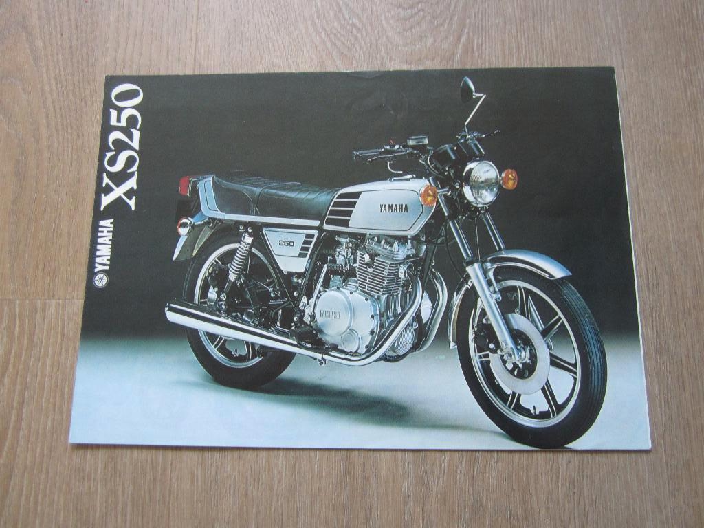 Yamaha XS 250 brochure folder 1978, Motoren, Ophalen of Verzenden, Yamaha