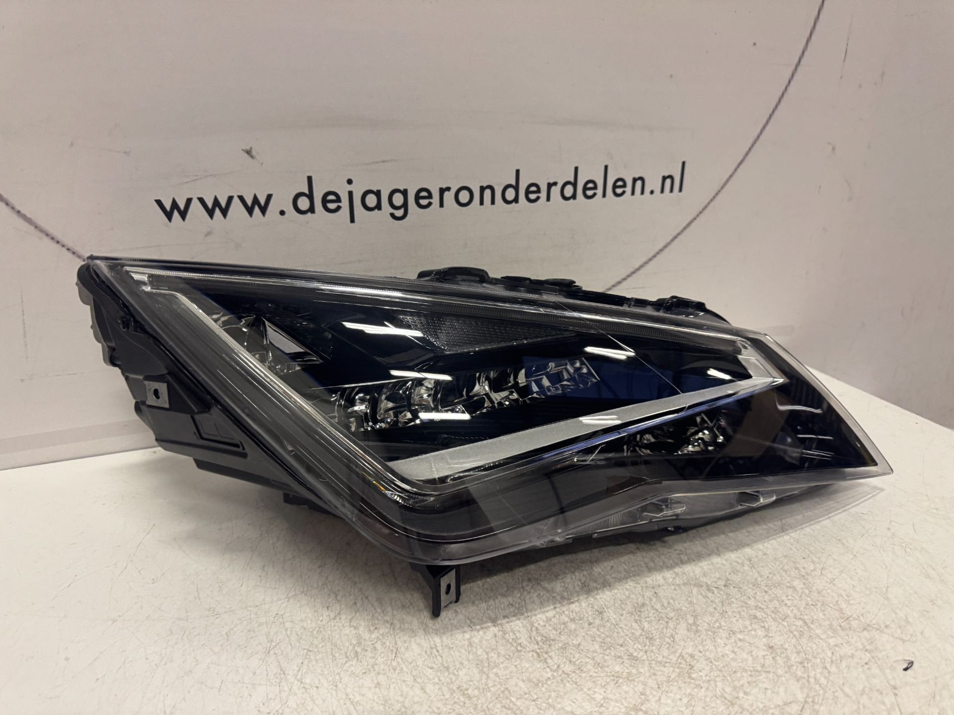SEAT LEON 5F LED KOPLAMP RECHTS 5F1941008B, Auto-onderdelen, Autovia A-2, Km 585 585
08760  Martorell, ES, Nieuw, Ophalen of Verzenden