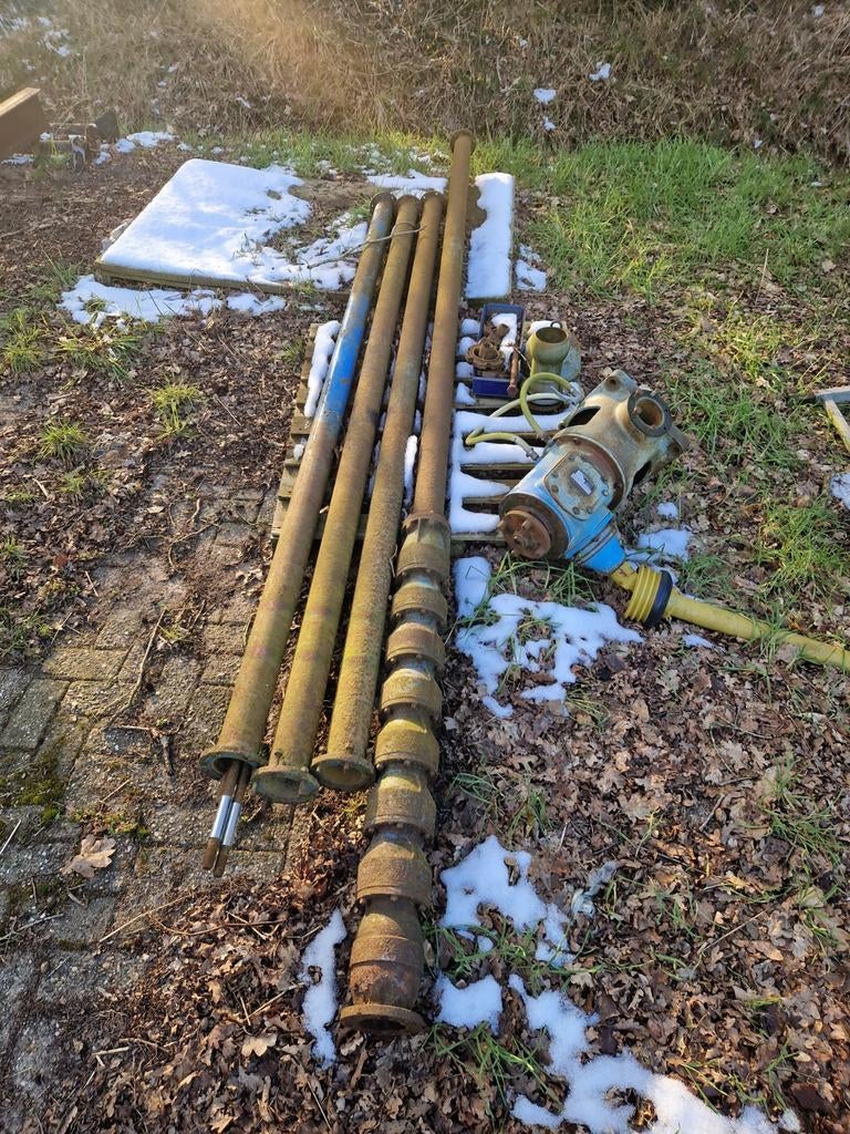 Pomp - bron boring - boorpomp - aftakas- beregeningspomp, Ophalen of Verzenden, Gebruikt