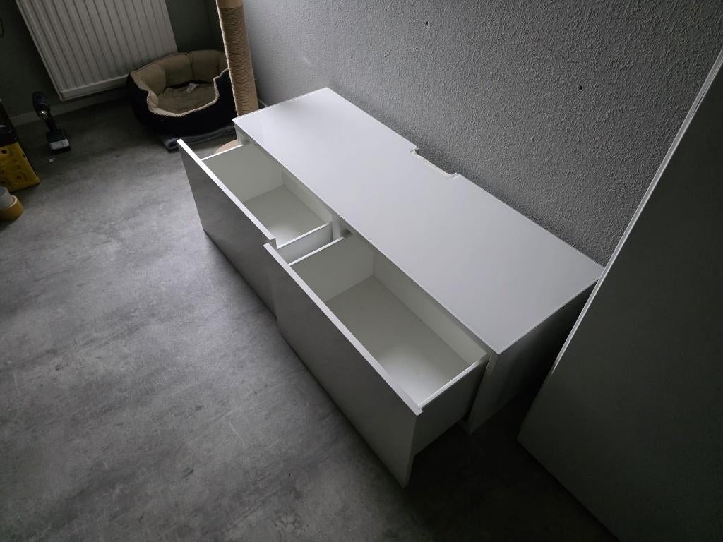 tv meubel (besta ikea), Ophalen, Gebruikt, 100 tot 150 cm, Minder dan 100 cm