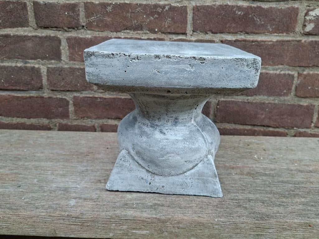 Betonnen zuil pilaar kolom sokkel tuinbeeld beton, Ophalen of Verzenden