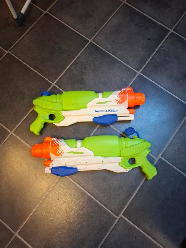 2 Super Soaker Barrage Waterpistolen - Grote Tank!, Ophalen, Gebruikt