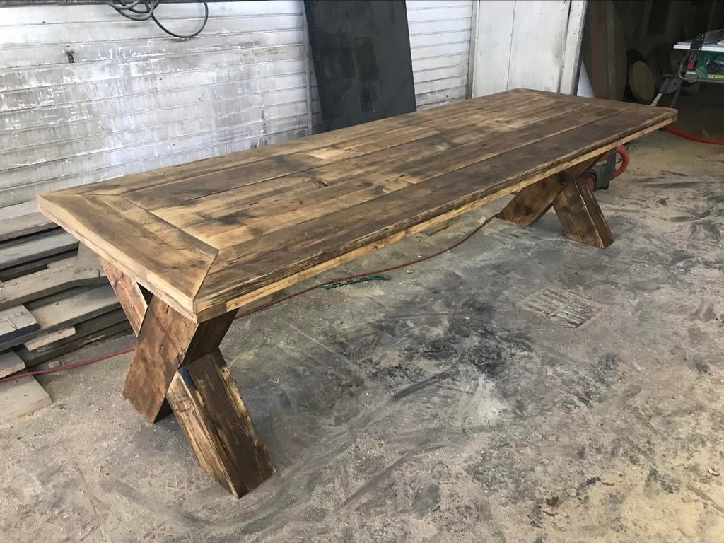 Mooie robuuste landelijke/ kloostertafels van 300x95 cm