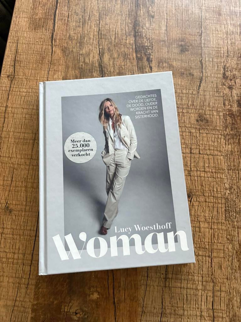 Woman - Lucy Woesthoff, Boeken, Ophalen of Verzenden, Zo goed als nieuw, Overige