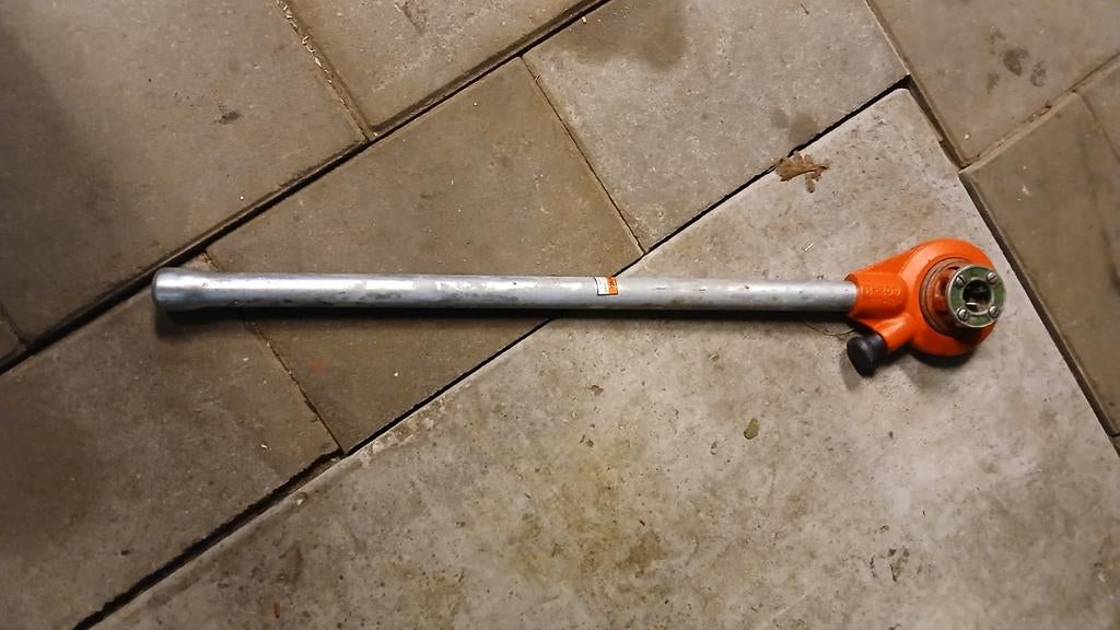 Draadsnijder RIDGID, Ophalen of Verzenden, Zo goed als nieuw, 250 mm of meer