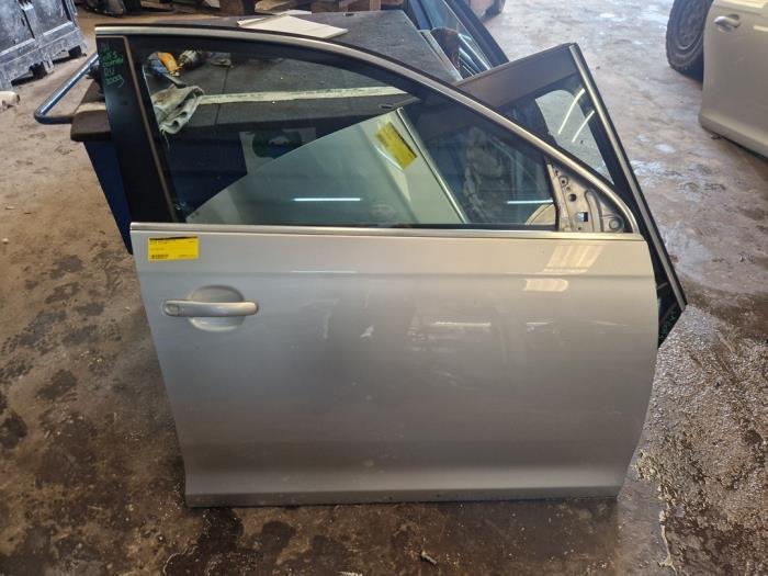 Portier 4Deurs rechts-voor van een Volkswagen Golf (LA7W), Gebruikt, -, -, -