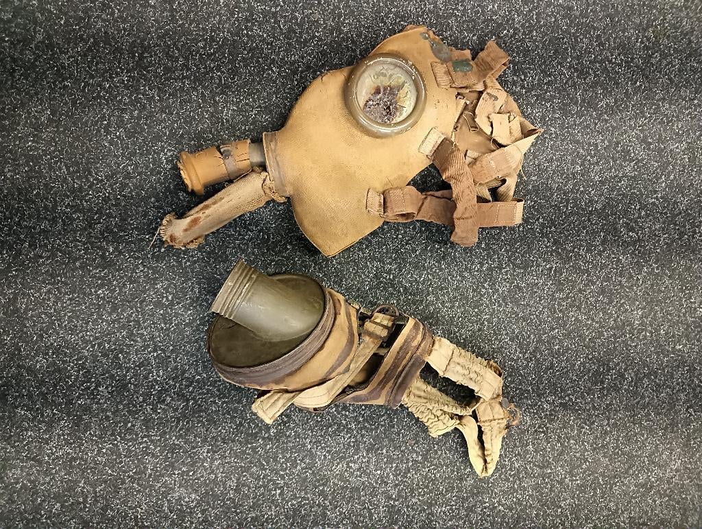 Set van 2 gasmaskers beide wo2, Verzenden, Landmacht, Overige gebieden, Overige typen