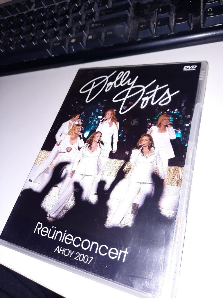 dvd Dolly Dots – Reünieconcert Ahoy 2007, Alle leeftijden, Ophalen, Zo goed als nieuw