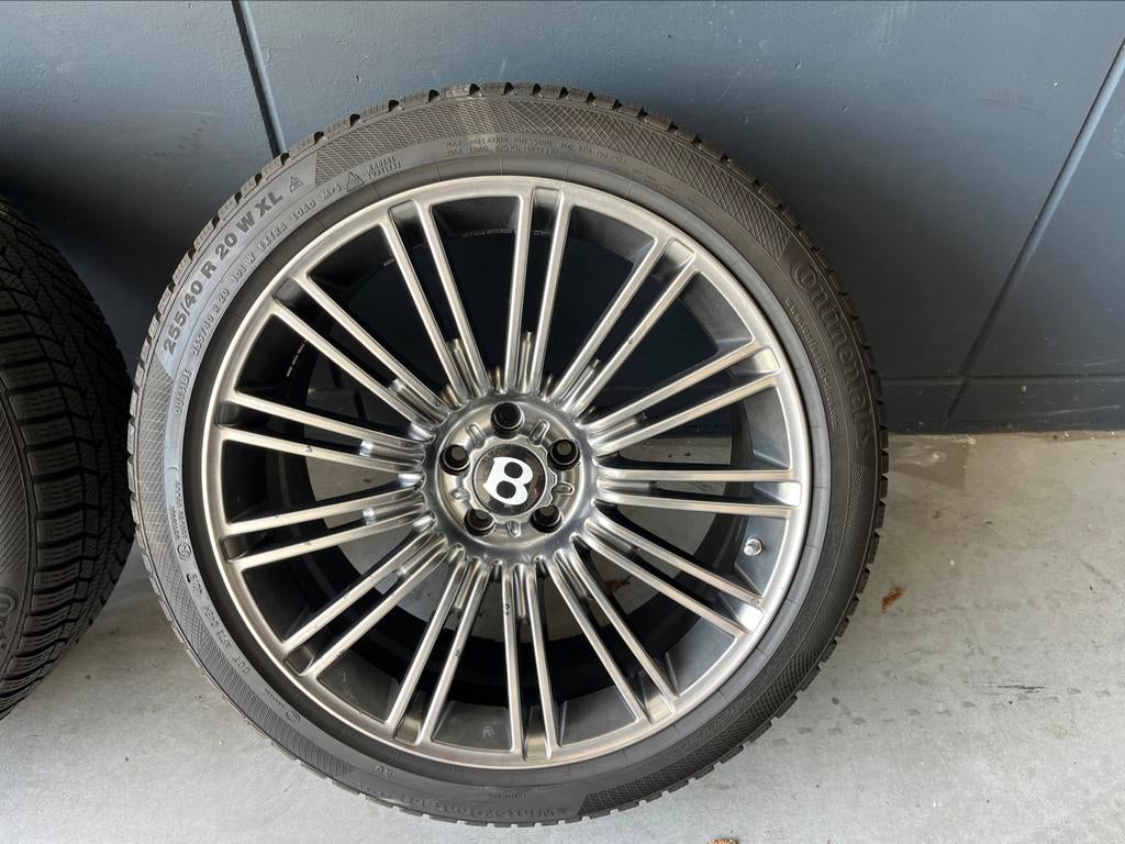 Bentley GT 2008 winterset, Ophalen, Gebruikt, Winterbanden, Band(en)