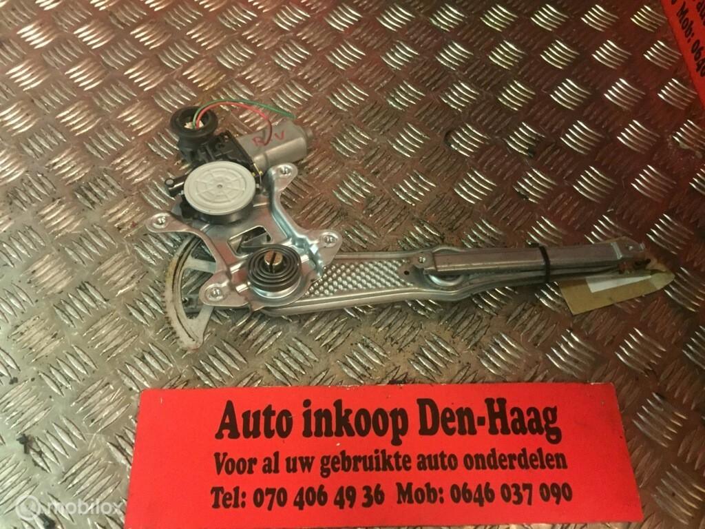 Toyota Yaris ( '99-'05 ) 5-DRS elec Raammechanisme RV, Ophalen of Verzenden, Gebruikt
