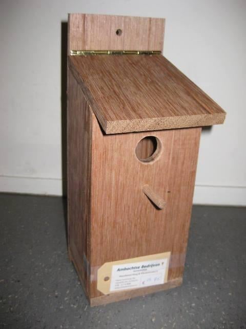 Houten vogelhuisje voederhuis, Dieren en Toebehoren, Vogels | Hokken en Kooien, Nieuw, Overige typen, Hout, Ophalen