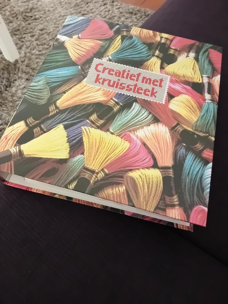 Creatief met kruissteek, Ophalen of Verzenden, Zo goed als nieuw, Handborduren, Patroon